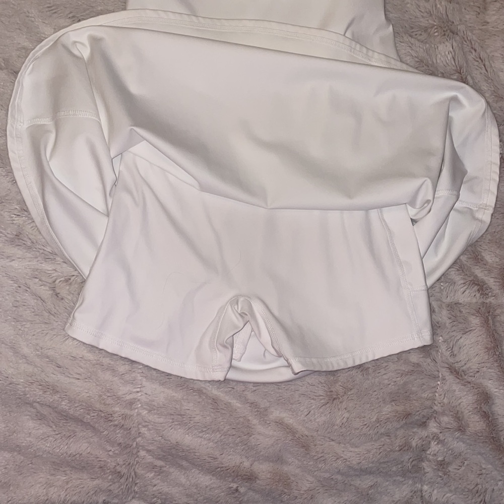 Halara Like New Condition (Only Worn Once) Golf D… - image 2